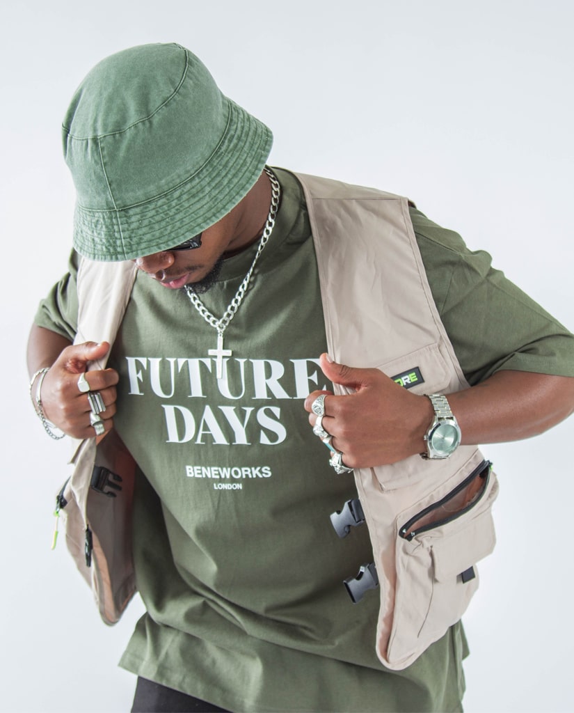 'Future Days' Premium Oversized T-shirt